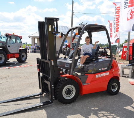 Пять погрузчиков Manitou прибыли на Potato Russia 2018