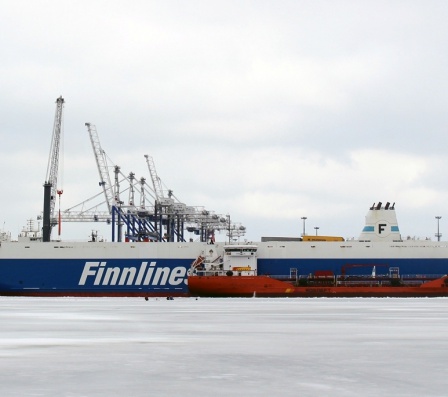 В порту Бронка обработано первое удлиненное судно финского оператора Finnlines