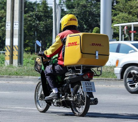 DHL использует роботов для доставки отправлений